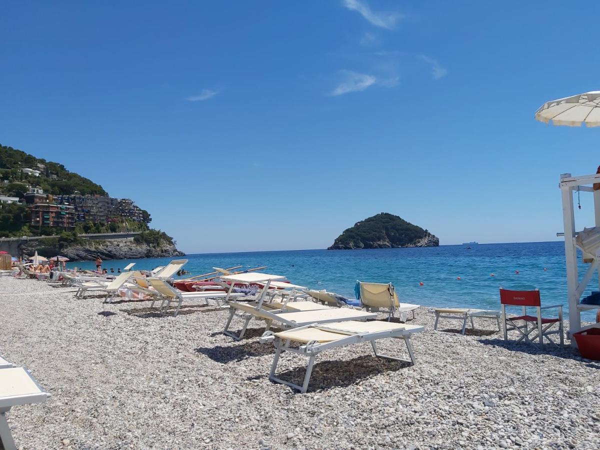 Costa E Mare Apartment Савона Екстериор снимка